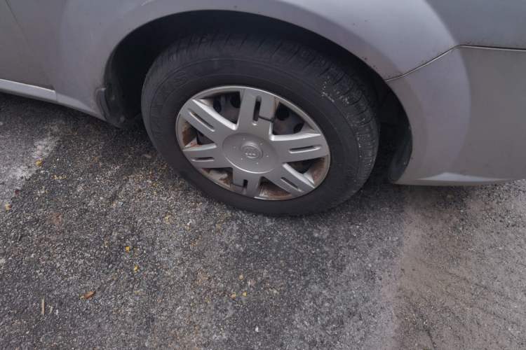 Used Buick Excelle 2013 1.5L Automatic Classic Model Right Front Wheel Hub