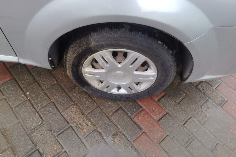 Used Buick Excelle 2013 1.5L Automatic Classic Model Right Front Wheel Hub