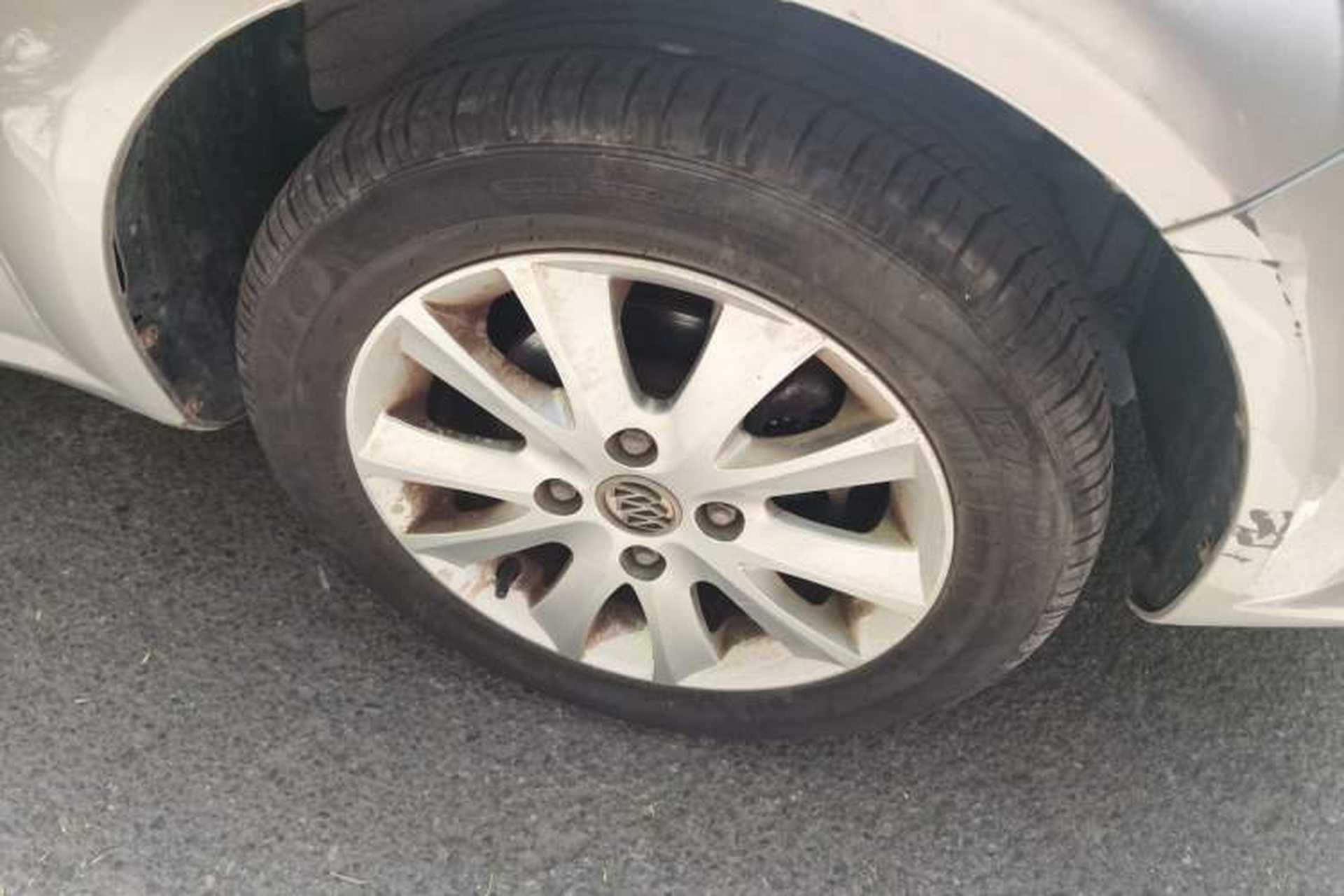 Used Buick Excelle 2013 1.5L Manual Luxury Model Right Front Wheel Hub
