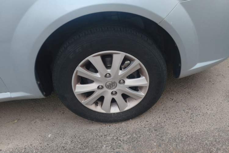 Used Buick Excelle 2013 1.5L Manual Classic Model Right Front Wheel Hub