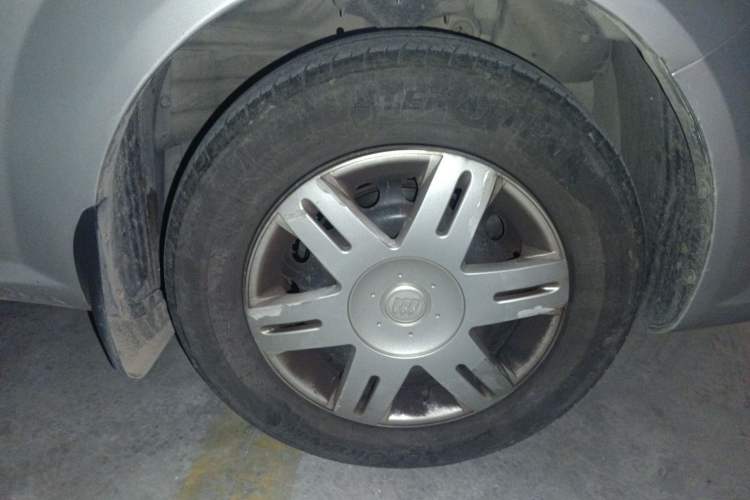 Used Buick Excelle 2013 1.5L Manual Classic Model Right Front Wheel Hub