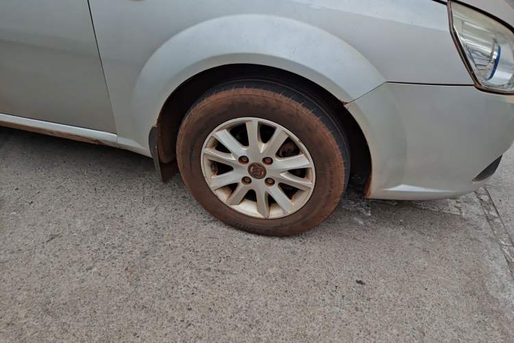 Used Buick Excelle 2013 1.5L Manual Classic Model Right Front Wheel Hub