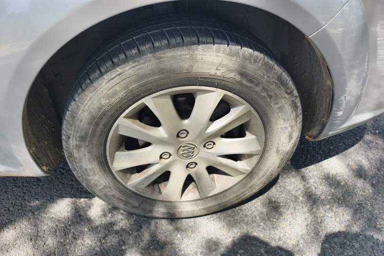 Used Buick Excelle 2013 1.5L Manual Classic Model Right Front Wheel Hub