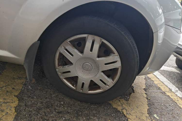Used Buick Excelle 2013 1.5L Manual Classic Model Right Front Wheel Hub