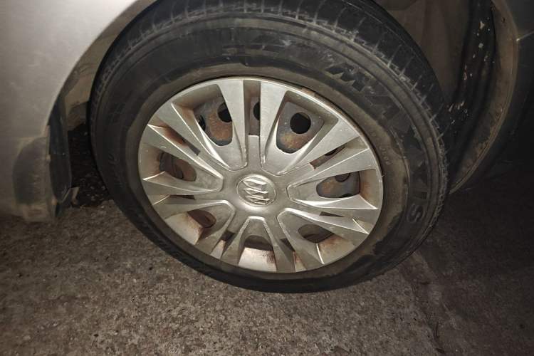 Used Buick Excelle 2013 1.5L Manual Classic Model Right Front Wheel Hub