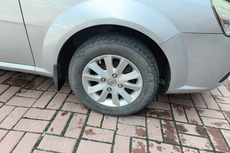 Used Buick Excelle 2013 1.5L Manual Classic Model Right Front Wheel Hub