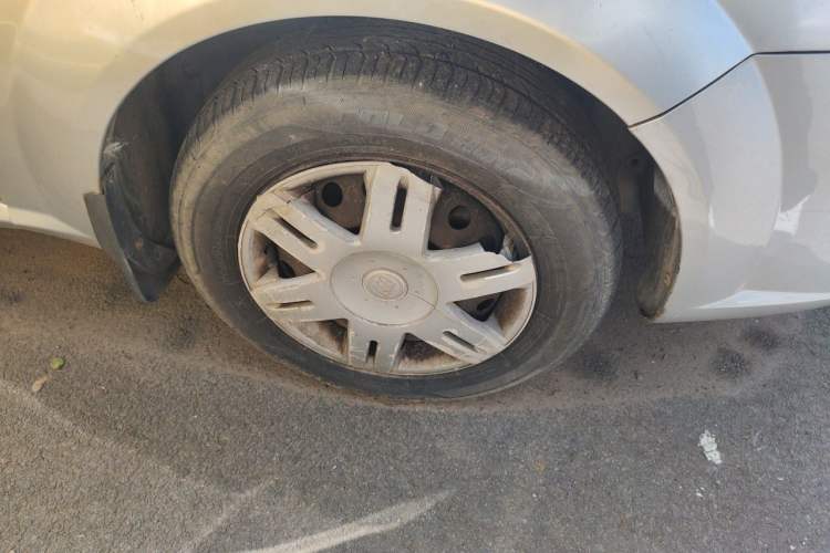 Used Buick Excelle 2013 1.5L Manual Classic Model Right Front Wheel Hub