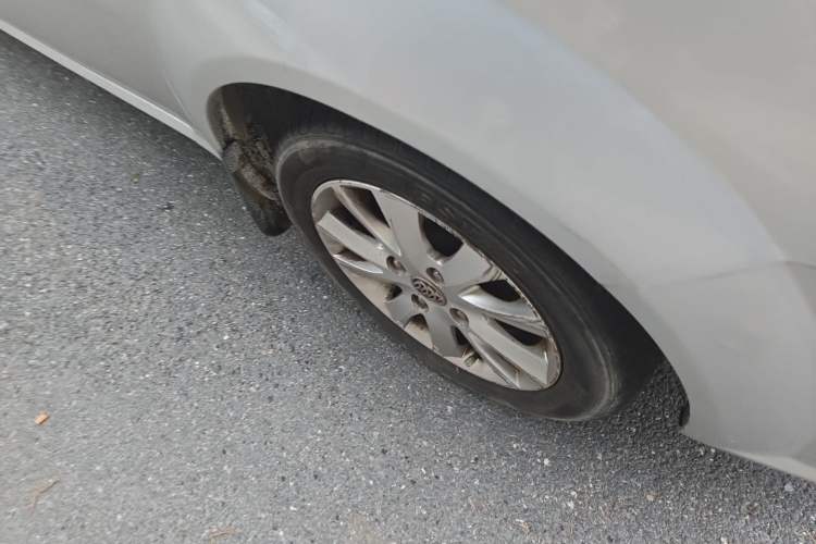 Used Buick Excelle 2013 1.5L Manual Luxury Model Right Front Wheel Hub