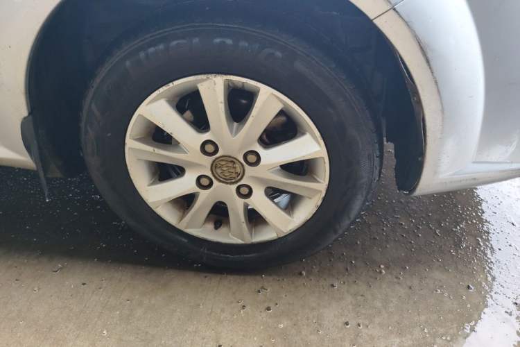 Used Buick Excelle 2013 1.5L Manual Classic Model Right Front Wheel Hub