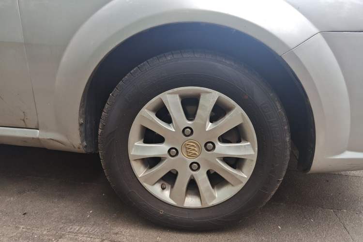 Used Buick Excelle 2013 1.5L Manual Classic Model Right Front Wheel Hub