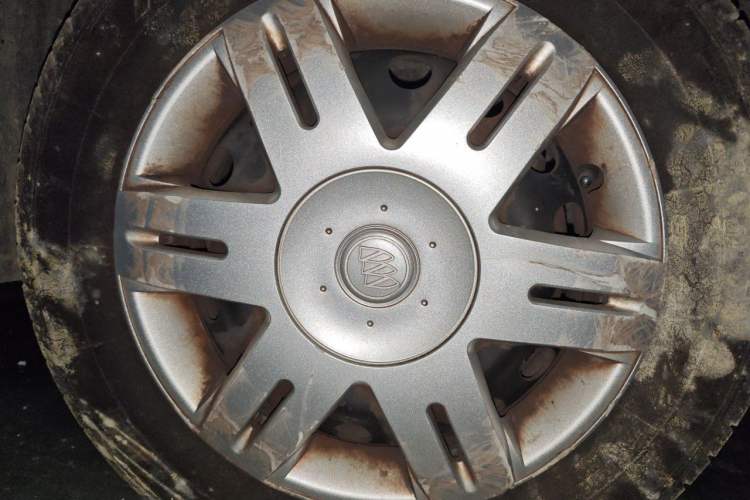 Used Buick Excelle 2013 1.5L Automatic Classic Model Right Front Wheel Hub