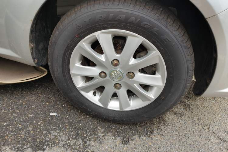 Used Buick Excelle 2013 1.5L Manual Classic Model Right Front Wheel Hub