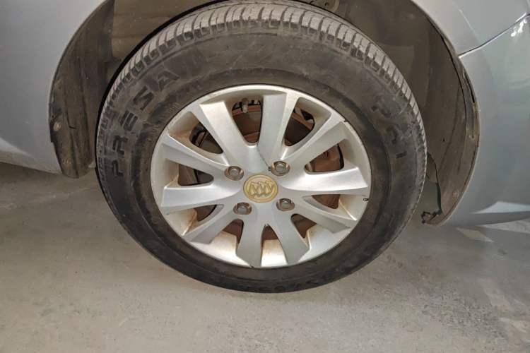 Used Buick Excelle 2013 1.5L Manual Classic Model Right Front Wheel Hub