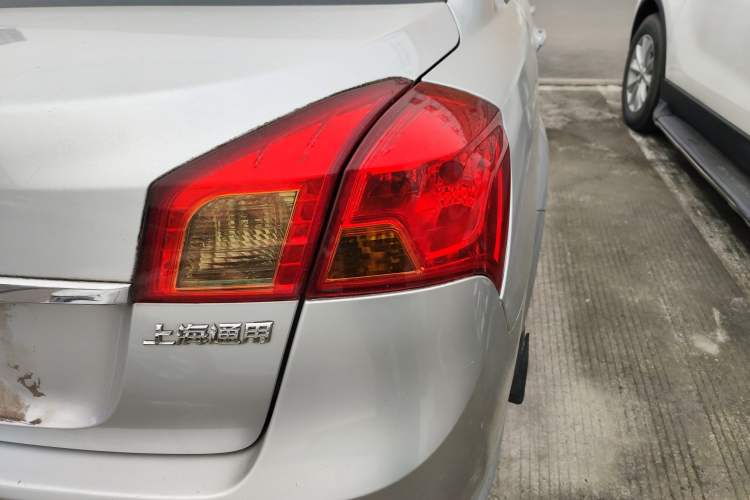 Used Buick Excelle 2013 1.5L Automatic Classic Model Right Rear Taillight