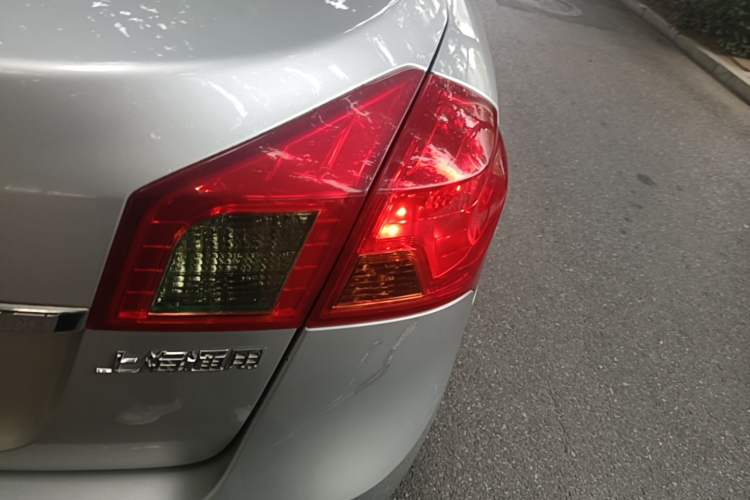 Used Buick Excelle 2013 1.5L Manual Classic Model Right Rear Taillight