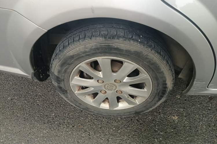 Used Buick Excelle 2013 1.5L Manual Classic Model Right Rear Wheel Hub