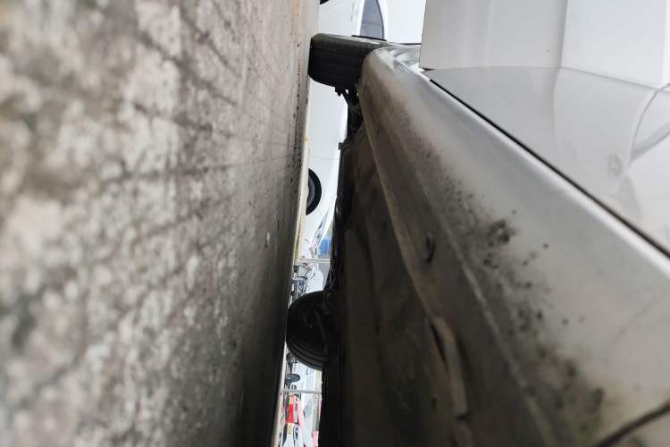 Used Buick Excelle 2013 1.5L Automatic Classic Model Right Side Sill