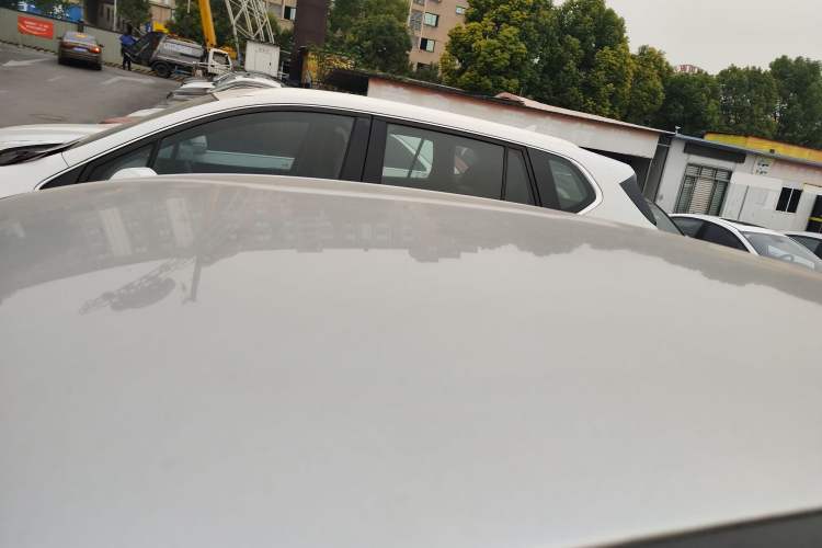 Used Buick Excelle 2013 1.5L Automatic Classic Model Roof