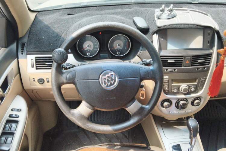 Used Buick Excelle 2013 1.5L Automatic Classic Model Steering Wheel