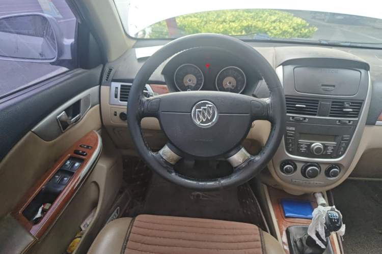 Used Buick Excelle 2013 1.5L Manual Luxury Model Steering Wheel