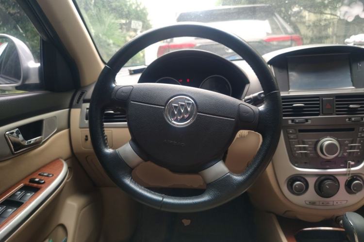 Used Buick Excelle 2013 1.5L Automatic Luxury Model Steering Wheel