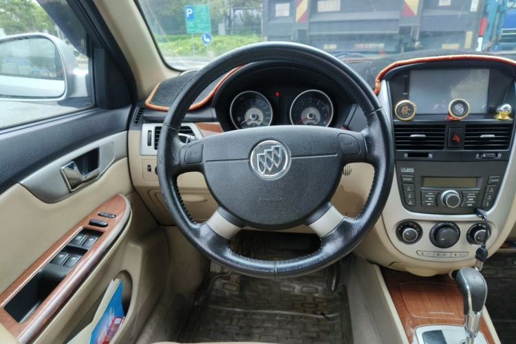 Used Buick Excelle 2013 1.5L Automatic Luxury Model Steering Wheel
