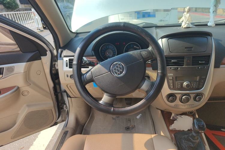 Used Buick Excelle 2013 1.5L Manual Luxury Model Steering Wheel