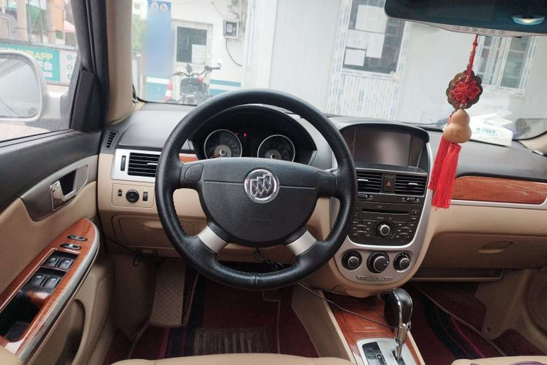 Used Buick Excelle 2013 1.5L Automatic Luxury Model Steering Wheel