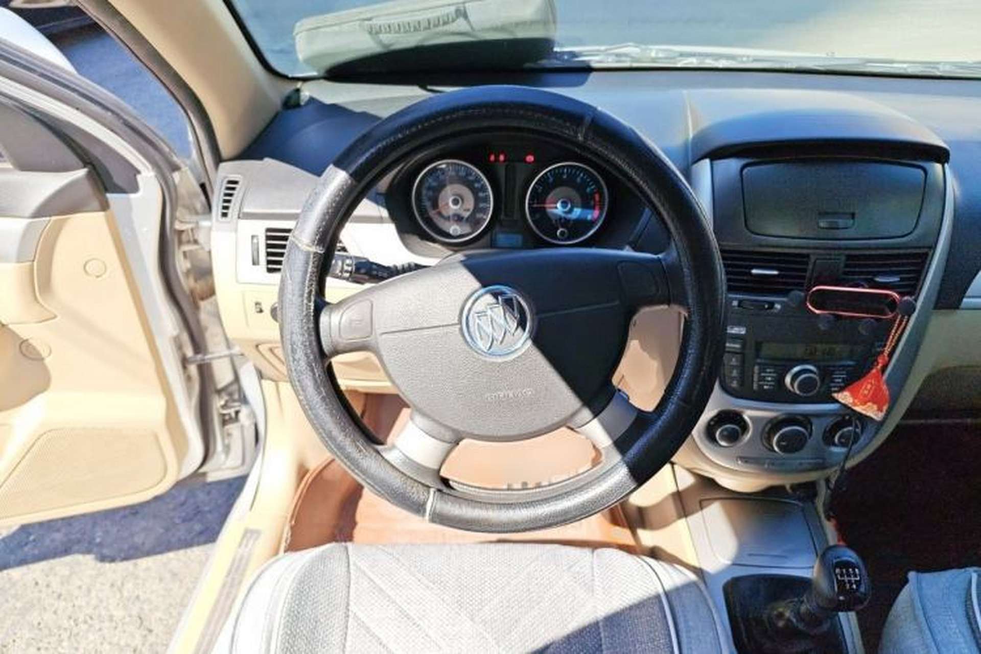 Used Buick Excelle 2013 1.5L Manual Classic Model Steering Wheel