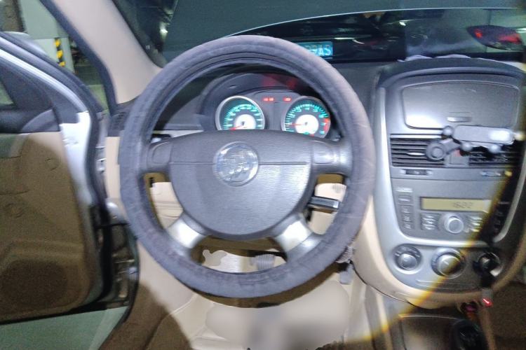 Used Buick Excelle 2013 1.5L Manual Classic Model Steering Wheel