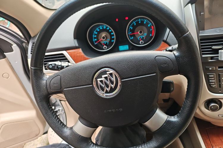 Used Buick Excelle 2013 1.5L Automatic Luxury Model Steering Wheel