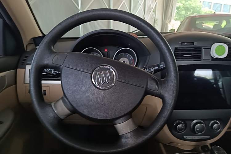Used Buick Excelle 2013 1.5L Automatic Classic Model Steering Wheel