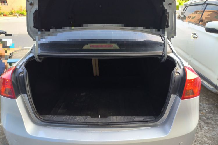 Used Buick Excelle 2013 1.5L Automatic Classic Model Trunk