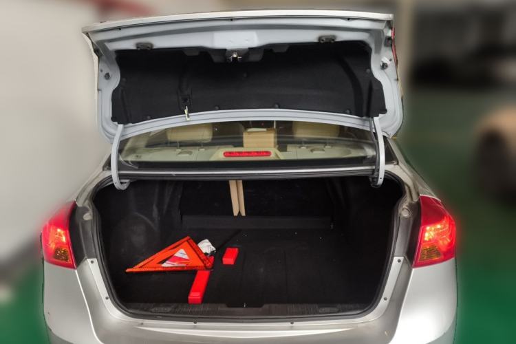 Used Buick Excelle 2013 1.5L Automatic Classic Model Trunk