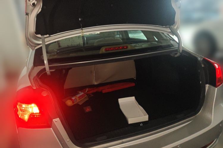 Used Buick Excelle 2013 1.5L Automatic Classic Model Trunk