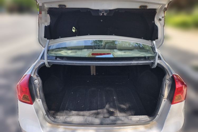 Used Buick Excelle 2013 1.5L Manual Classic Model Trunk