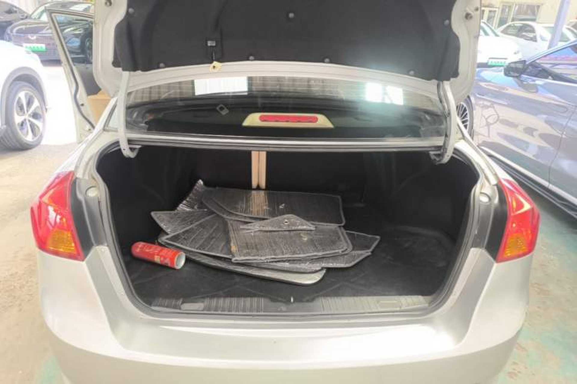 Used Buick Excelle 2013 1.5L Automatic Classic Model Trunk