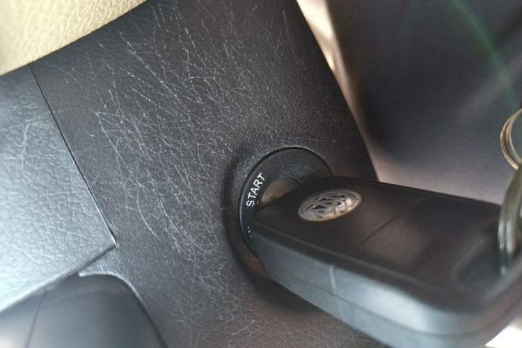 Used Buick Excelle 2013 1.5L Automatic Classic Model Vehicle Key
