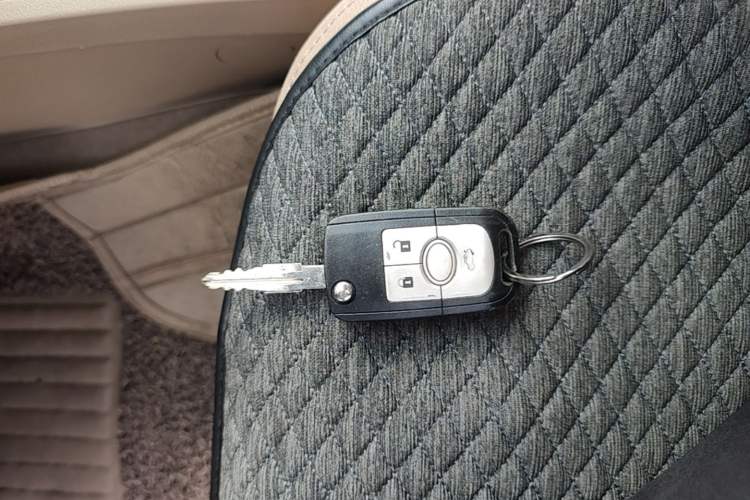 Used Buick Excelle 2013 1.5L Automatic Classic Model Vehicle Key