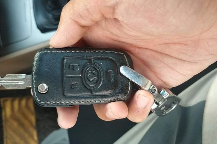Used Buick Excelle 2013 1.5L Manual Luxury Model Vehicle Key