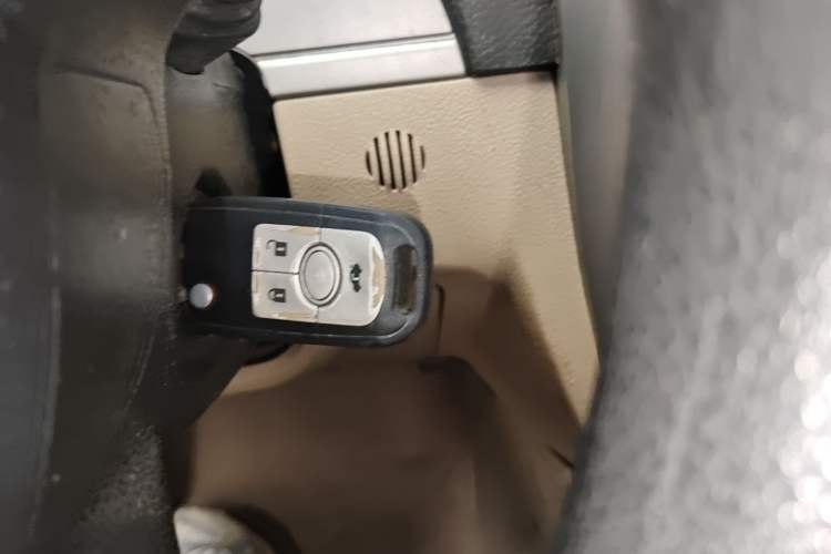 Used Buick Excelle 2013 1.5L Automatic Classic Model Vehicle Key