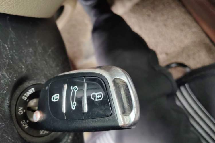 Used Buick Excelle 2013 1.5L Automatic Classic Model Vehicle Key