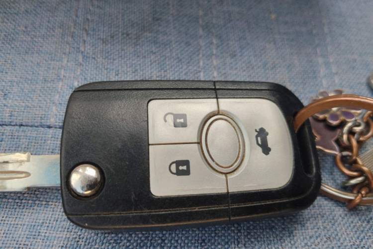 Used Buick Excelle 2013 1.5L Automatic Luxury Model Vehicle Key