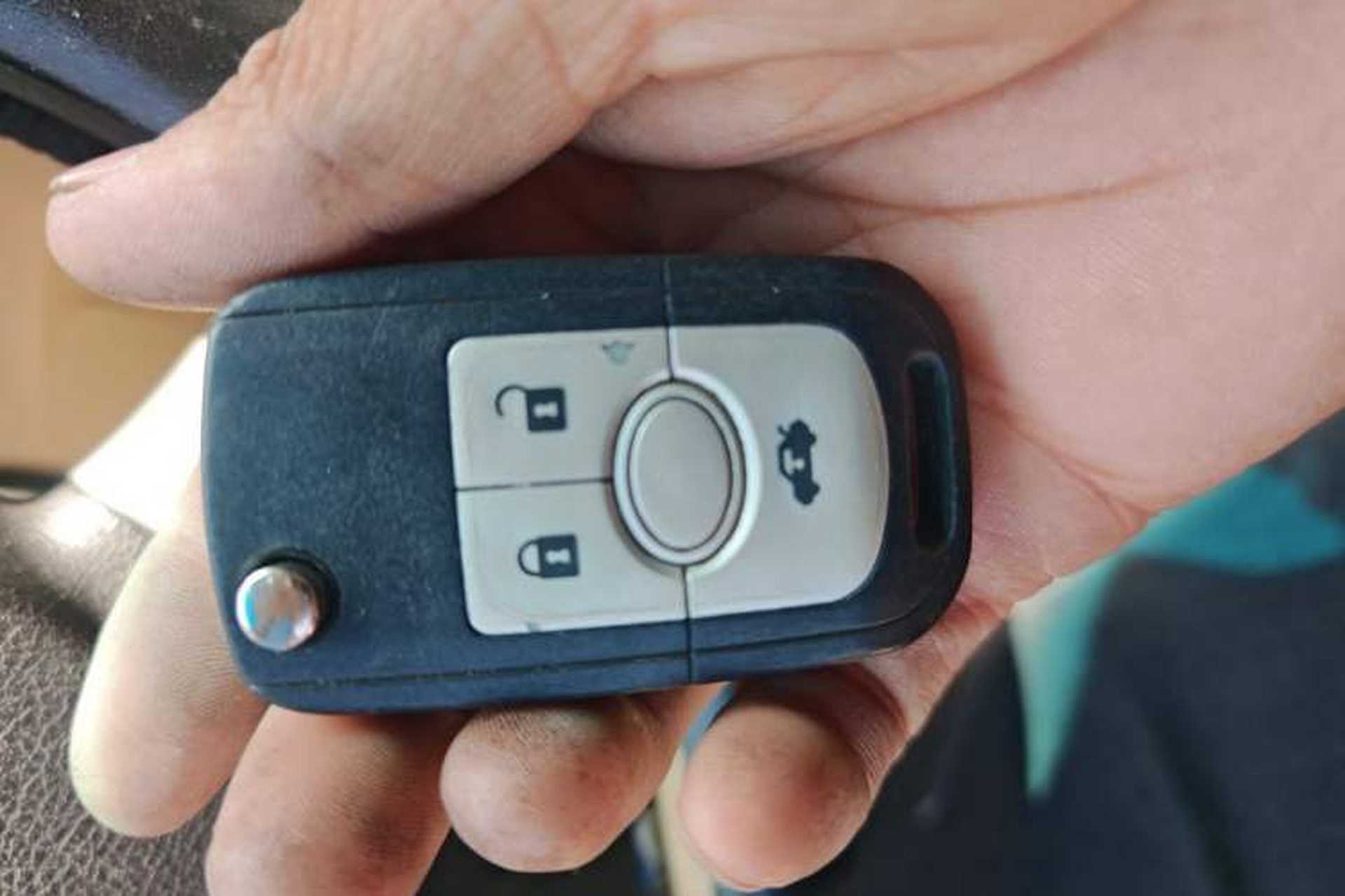 Used Buick Excelle 2013 1.5L Automatic Classic Model Vehicle Key