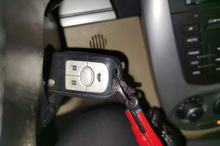 Used Buick Excelle 2013 1.5L Automatic Classic Model Vehicle Key