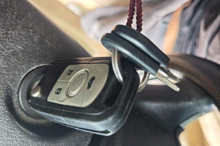 Used Buick Excelle 2013 1.5L Automatic Classic Model Vehicle Key