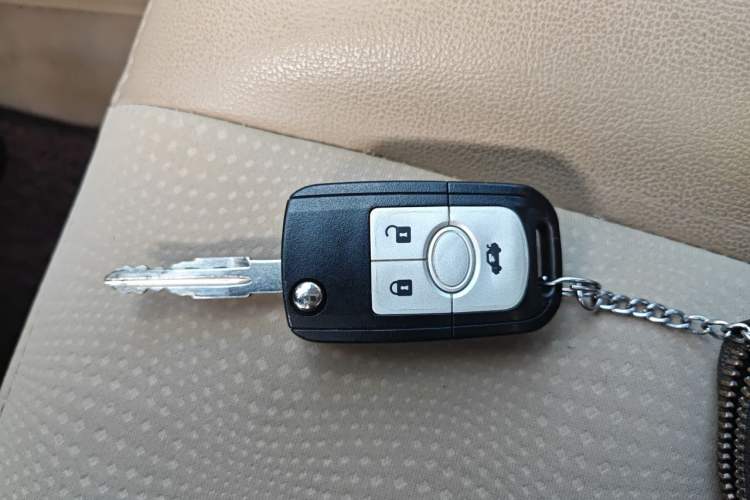 Used Buick Excelle 2013 1.5L Automatic Classic Model Vehicle Key