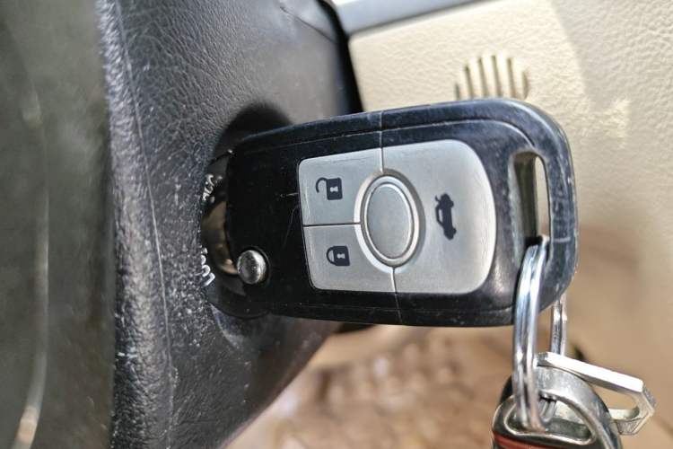 Used Buick Excelle 2013 1.5L Automatic Classic Model Vehicle Key