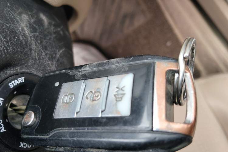 Used Buick Excelle 2013 1.5L Manual Classic Model Vehicle Key