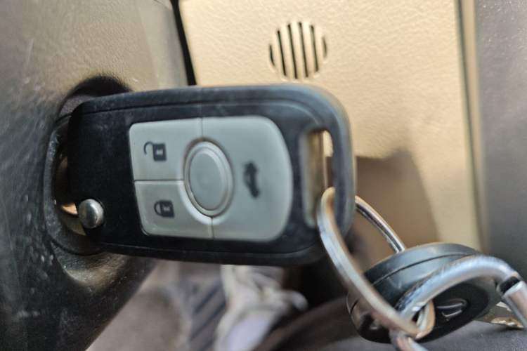 Used Buick Excelle 2013 1.5L Manual Luxury Model Vehicle Key